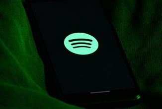 Spotify je proti zákazu hudby vytvořené umělou inteligencí, naznačuje šéf platformy