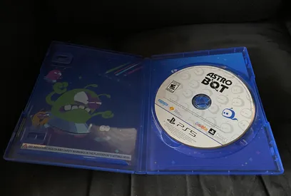 astro-bot-blu-ray.jpg