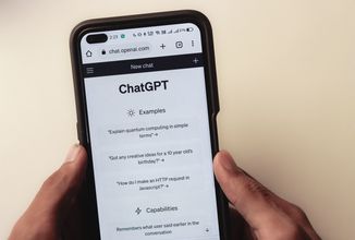 ChatGPT dorazilo v samostatné aplikaci na iPhone