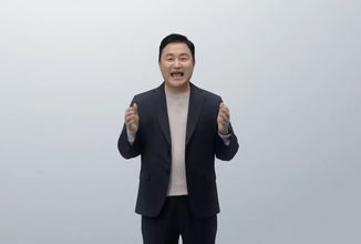Šéf Samsungu se omlouvá za omezování aplikací