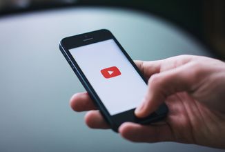 YouTube nechá tvůrce svá videa nadabovat v jiných jazycích