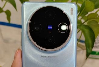 Vivo X100 vystavuje svůj obří kamerový modul na uniklé fotografii