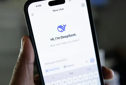 Čínský DeepSeek míří do výroby čipů, sází na vlastní hardware pro AI
