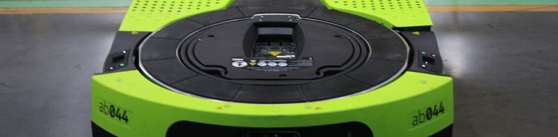 Amazon ukázal robota, kterému stačí říct úkol běžnou řečí a sám si poradí