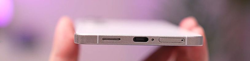 Souboj S26 Ultra a iPhone 17 Pro Max se zaměří na hmotnost, Samsung má být lehčí