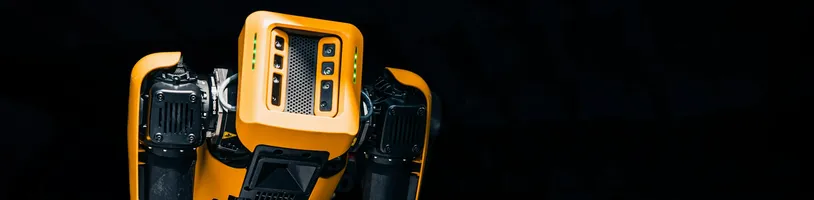 Humanoidní roboti běželi půlmaraton v Pekingu, oproti loňsku překonali několik rekordů