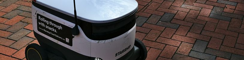 Počet doručovacích robotů má do roku 2035 vzrůst dvacetkrát, problémy ale zůstávají