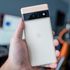 Jak si vede Pixel 6 v zahraničních recenzích?