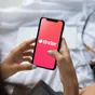 Tinder testuje rychlé video hovory a nasazuje AI
