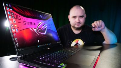 High-endový počítač s RTX 5090 na cesty? ASUS ROG Strix SCAR 18