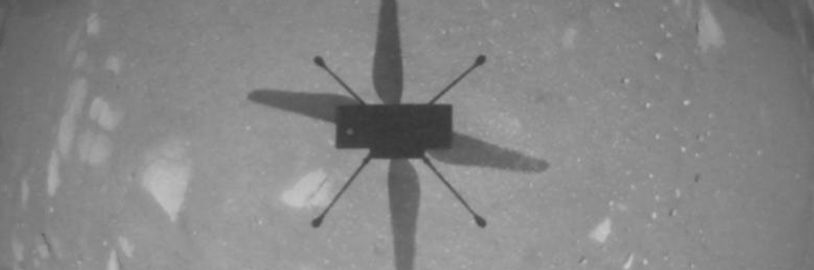 Helikoptéra Ingenuity na Marsu úspěšně vzlétla