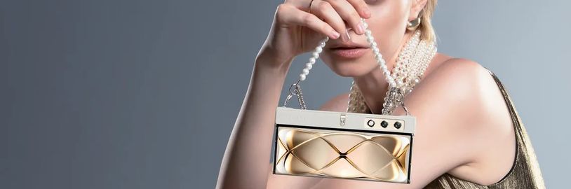 Honor V Purse je skládací telefon napodobující kabelku