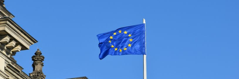 Nová Siri kvůli Evropské unii přijde do Evropy s výrazným zpožděním