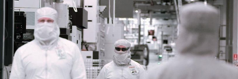 Intel zainvestuje 100 miliard Kč do čipové továrny v Polsku