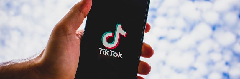 TikTok nastavuje mladistvým limit na jednu hodinu