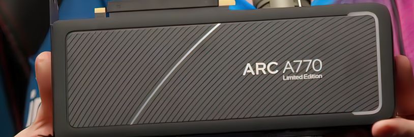 Intel ukazuje svou vlajkovou Arc Alchemist A770. Dorovná RTX 3070?