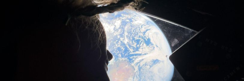 Artemis II: Posádka vstoupila do měsíční sféry vlivu a překoná rekord mise Apollo 13