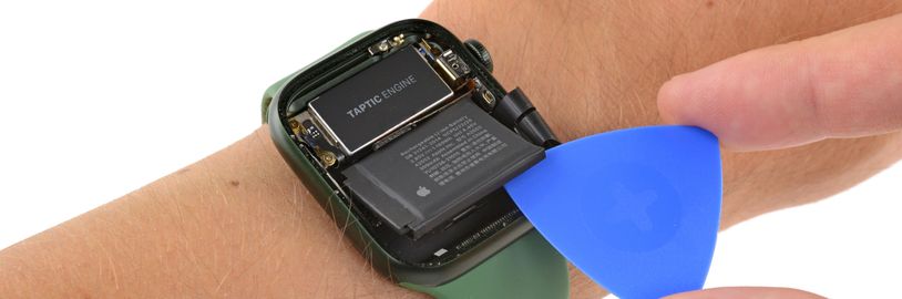 IFixit ukazuje, co způsobilo zpoždění nových Apple Watch